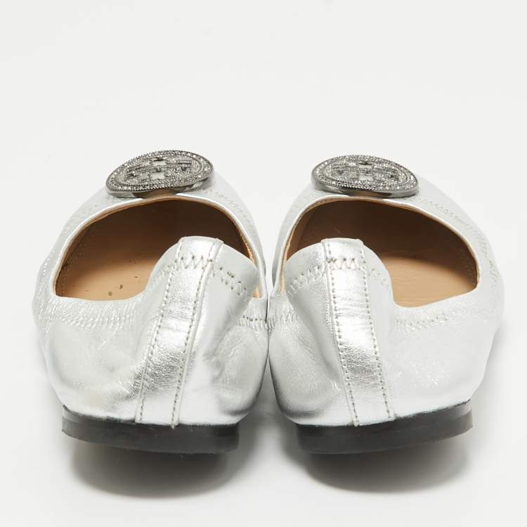 مملوكة مسبقًا Tory Burch Silver Leather Reva Crystals Ballet Flats Size 37.5