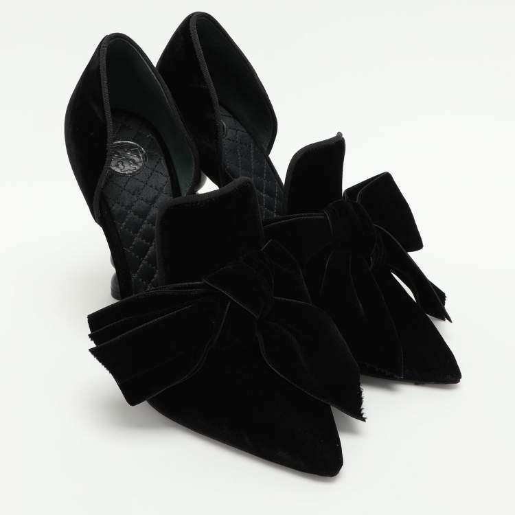 مملوكة مسبقًا Tory Burch Black Velvet Clara Bow Pumps Size 37.5