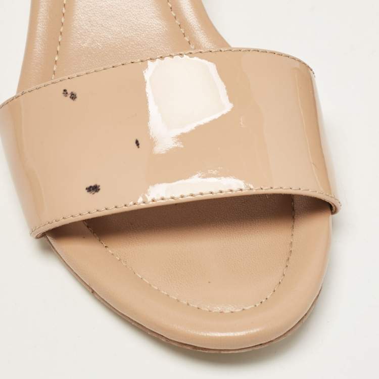 Pre Owned Tory Burch Beige Patent Leather Finley Sandals Size 39