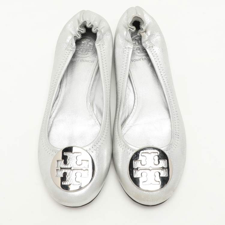 Pre Owned Tory Burch Silver Leather Minnie Ballet Flats 37.5