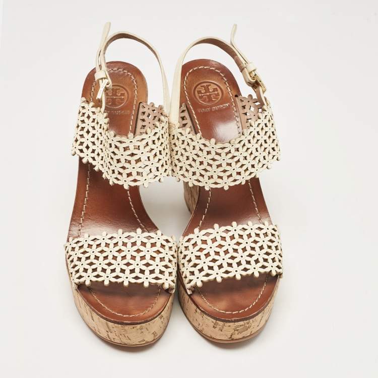 مملوكة مسبقًا Tory Burch Cream Leather Daisy Wedge Sandals Size 39.5