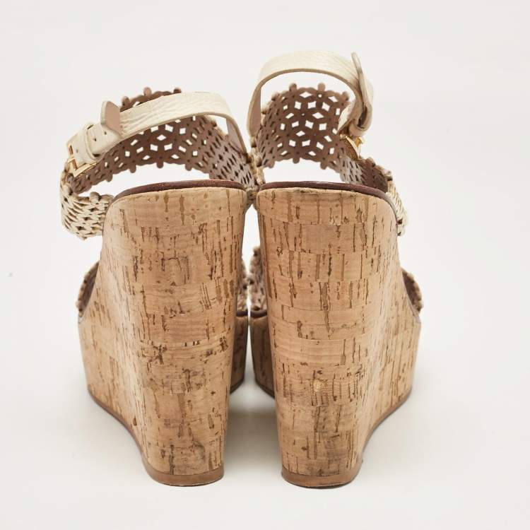مملوكة مسبقًا Tory Burch Cream Leather Daisy Wedge Sandals Size 39.5