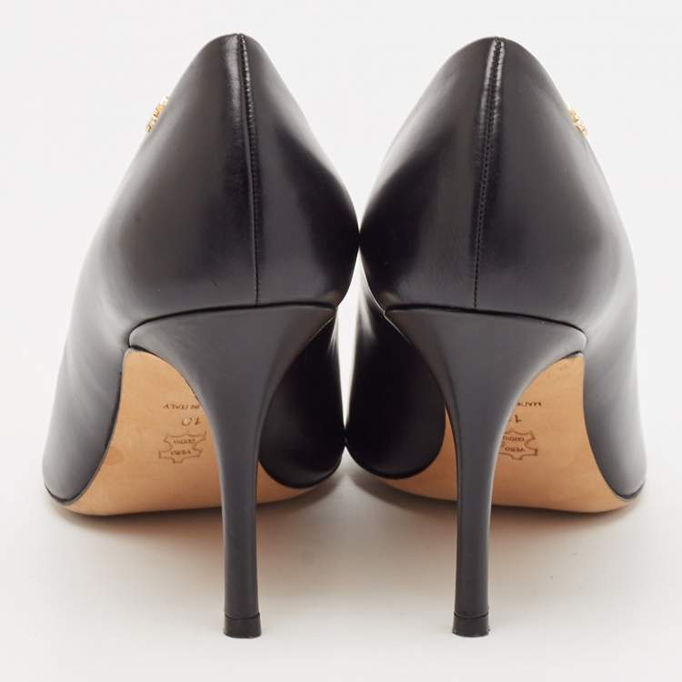 Pre Owned Tory Burch White/Black Patent and Leather Penelope Pumps 40.5