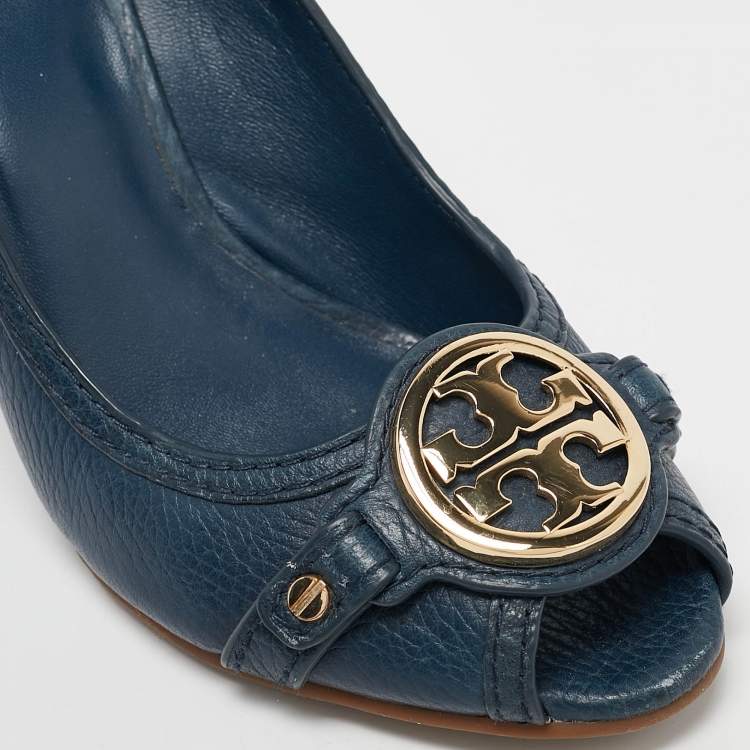 Pre Owned Tory Burch Navy Blue Leather Metal Logo Wedge Pumps Size 37.5