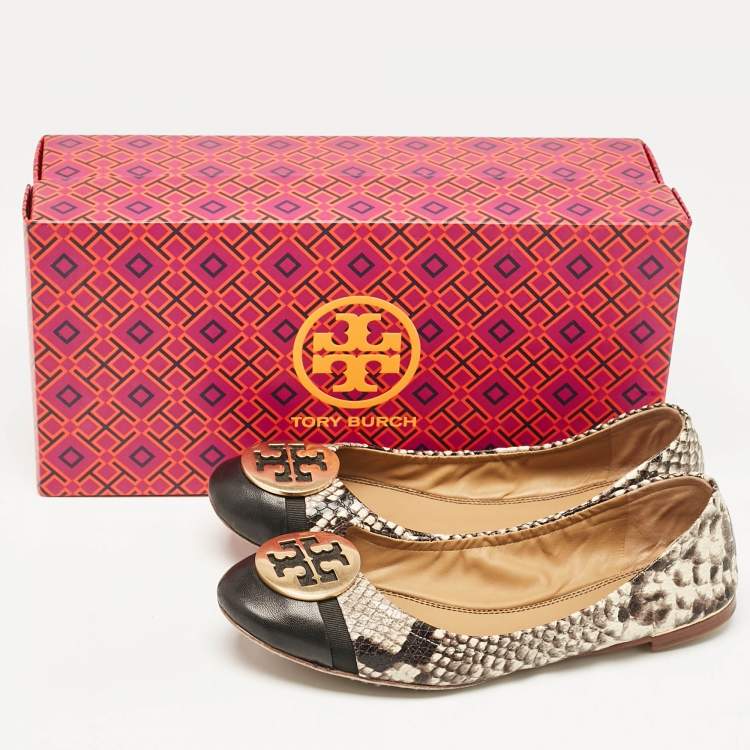 مملوكة مسبقًا Tory Burch Black/Cream Python Embossed Reva Ballet Flats Size 36.5