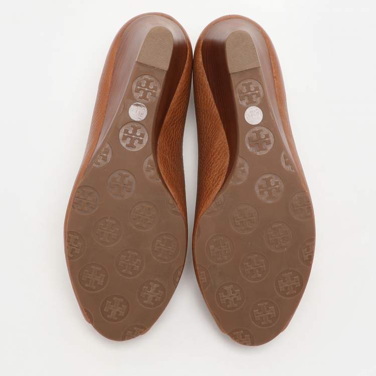 Pre Owned Tory Burch Brown Leather Chelsea Wedge Pumps Size 38