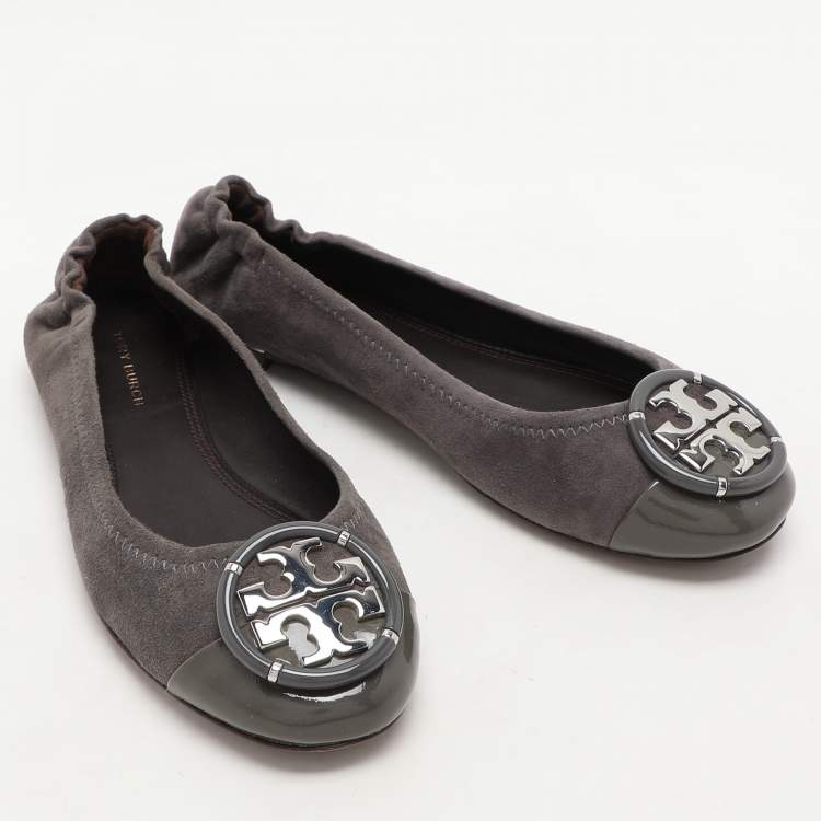 Pre Owned Tory Burch Dark Grey Patent Leather and Suede Reva Ballet Flats Size 36
