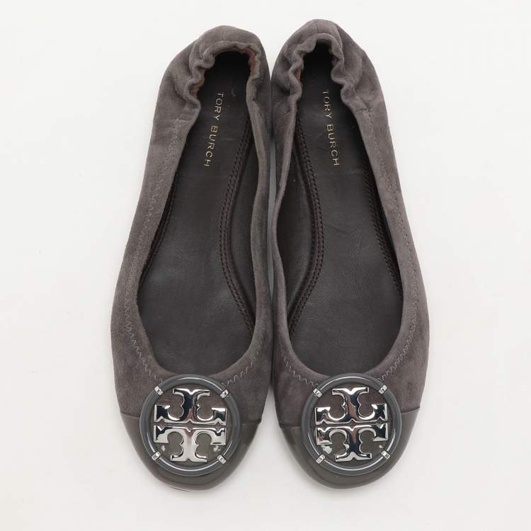 Pre Owned Tory Burch Dark Grey Patent Leather and Suede Reva Ballet Flats Size 36