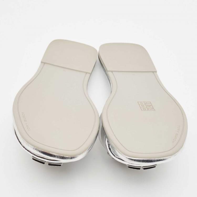 مملوكة مسبقًا Tory Burch Silver Leather Double T Flat Slides Size 40.5