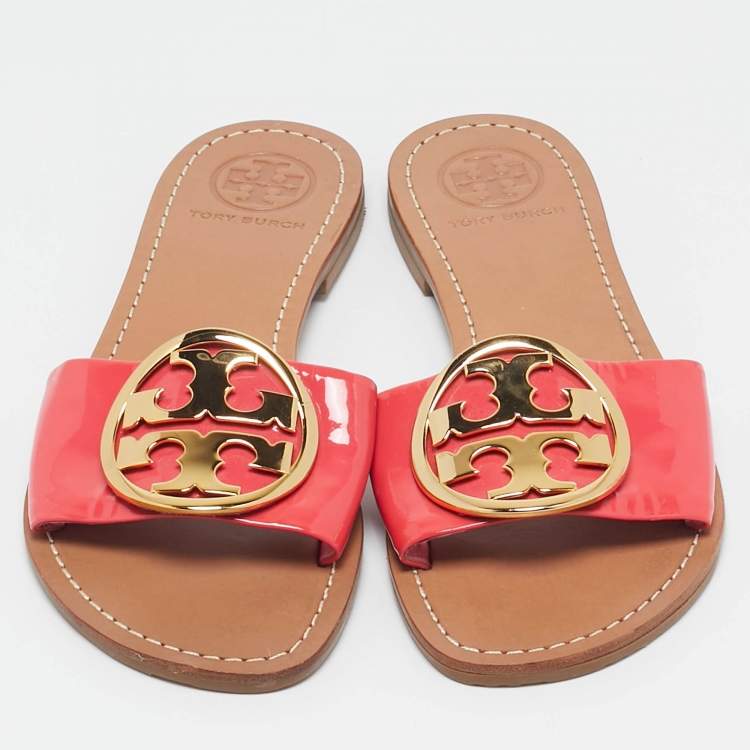 مملوكة مسبقًا Tory Burch Pink Patent Leather Logo Flat Slides Size 36.5