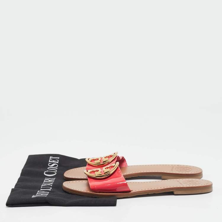 مملوكة مسبقًا Tory Burch Pink Patent Leather Logo Flat Slides Size 36.5