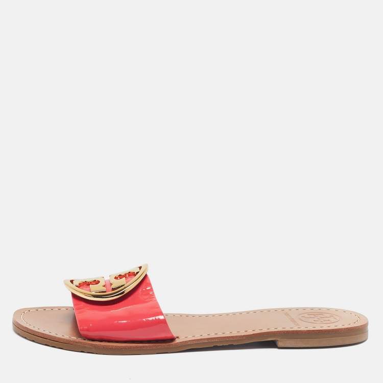 مملوكة مسبقًا Tory Burch Pink Patent Leather Logo Flat Slides Size 36.5