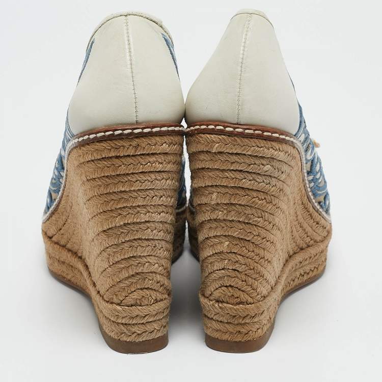 Pre Owned Tory Burch Blue/White Leather and Lace Jackie Wedge Pumps Size 35.5