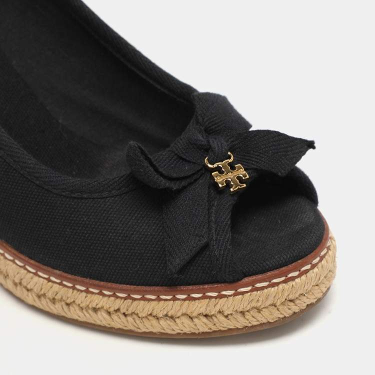 Pre Owned Tory Burch Black Canvas Jackie Wedge Peep Toe Pumps Size 35.5