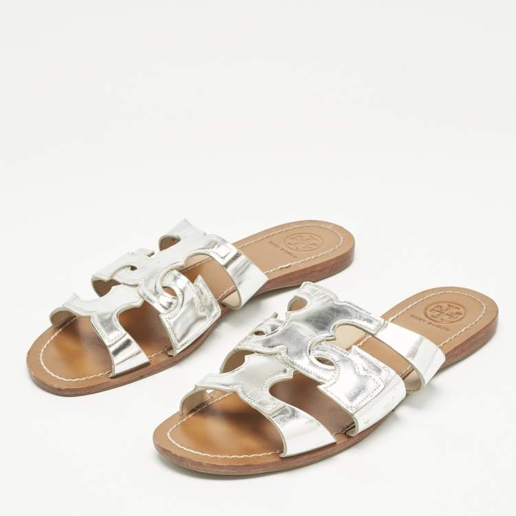 Pre Owned Tory Burch Silver Leather Flat Sandals Size 37