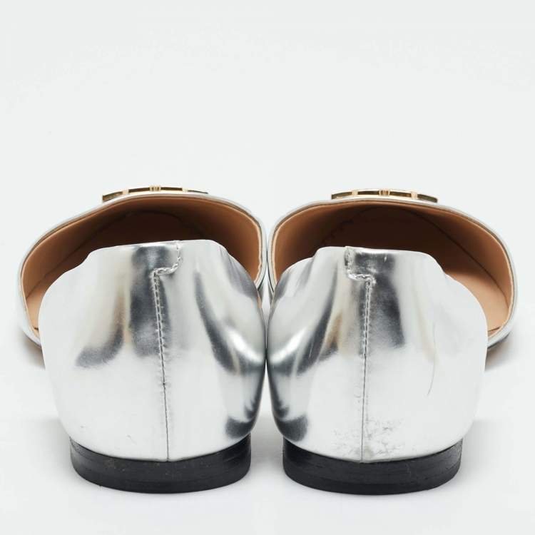 Pre Owned Tory Burch Silver Leather Raleigh Flats Size 38.5