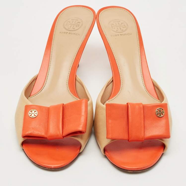 Pre Owned Tory Burch Beige/Orange Leather Bow Slide Sandals Size 39.5
