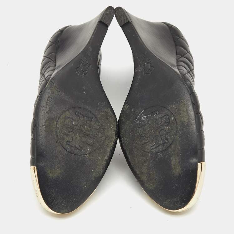 Pre Owned Tory Burch Black Quilted Leather Kaitlin Cap Toe Wedge Pumps Size 39