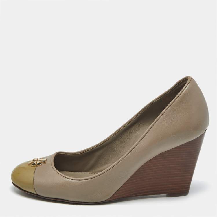 Pre Owned Tory Burch Grey/Beige Leather Reva Logo Cap Toe Wedge Pumps Size 35.5