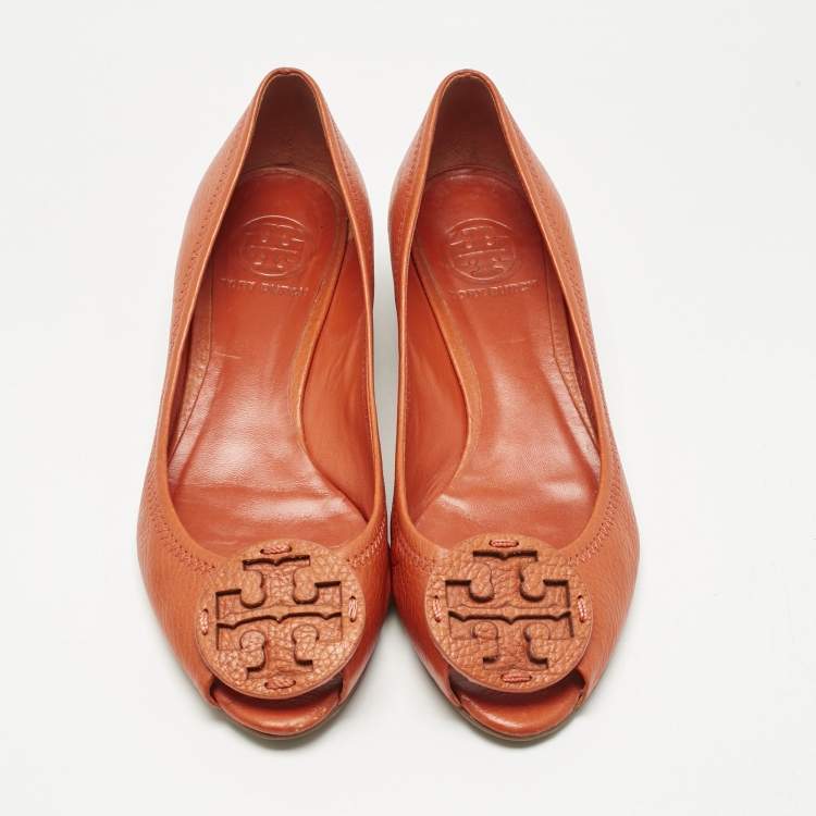 Pre Owned Tory Burch Orange Leather Janey Wedge Pumps Size 38.5