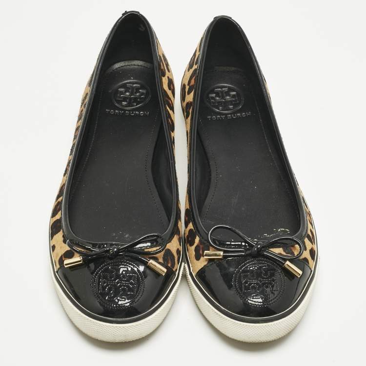 Pre Owned Tory Burch Brown Calf Hair and Patent Leather Skyler Ballet Flats Size 38