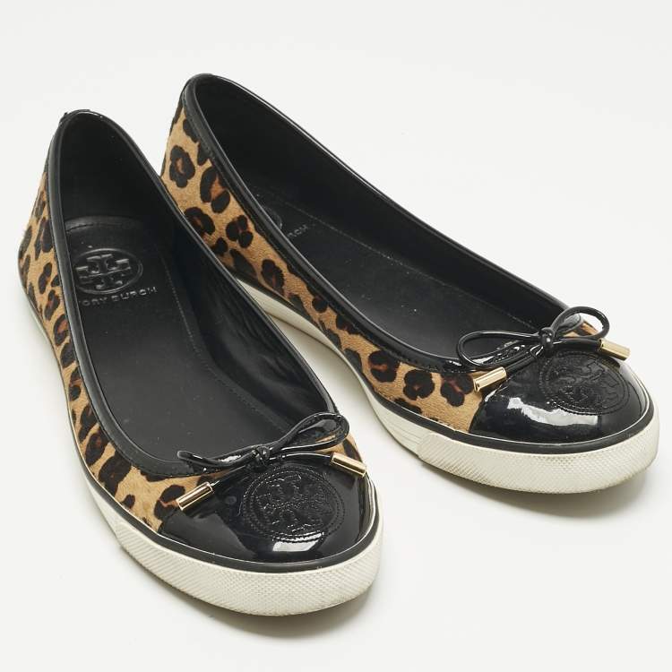 Pre Owned Tory Burch Brown Calf Hair and Patent Leather Skyler Ballet Flats Size 38