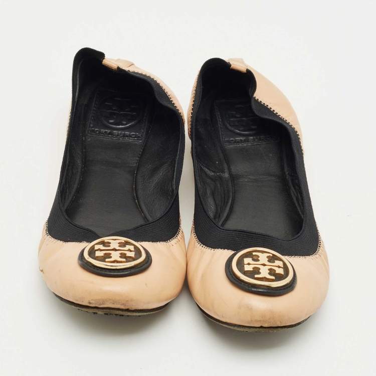 Pre Owned Tory Burch Beige/Black Leather Scrunch Minnie Ballet Flats Size 37