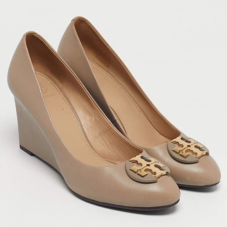 Pre Owned Tory Burch Grey Leather Sally Wedge Pumps Size 39