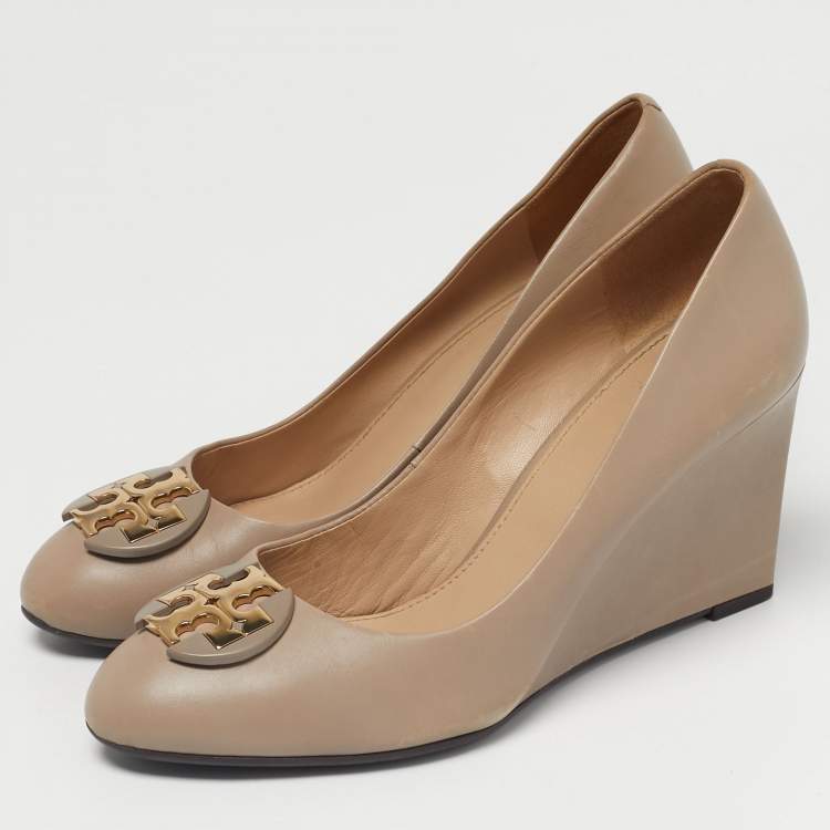 Pre Owned Tory Burch Grey Leather Sally Wedge Pumps Size 39