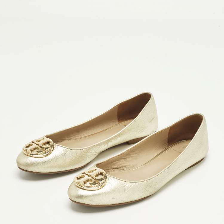 مملوكة مسبقًا Tory Burch Claire Size 39.5 Gold Patent Leather Ballet Flats