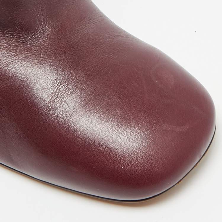 مملوكة مسبقًا Tory Burch Sarava Size 37.5 Burgundy Leather Blossom Block Heel Chain Knee Length Boots