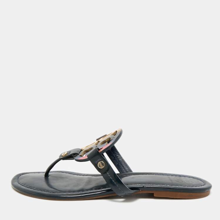 مملوكة مسبقًا Tory Burch Miller Size 37.5 Navy Blue Patent Leather Thong Sandals