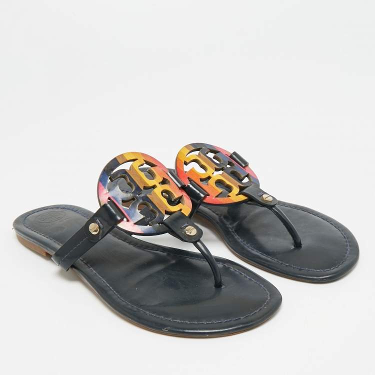 مملوكة مسبقًا Tory Burch Miller Size 37.5 Navy Blue Patent Leather Thong Sandals