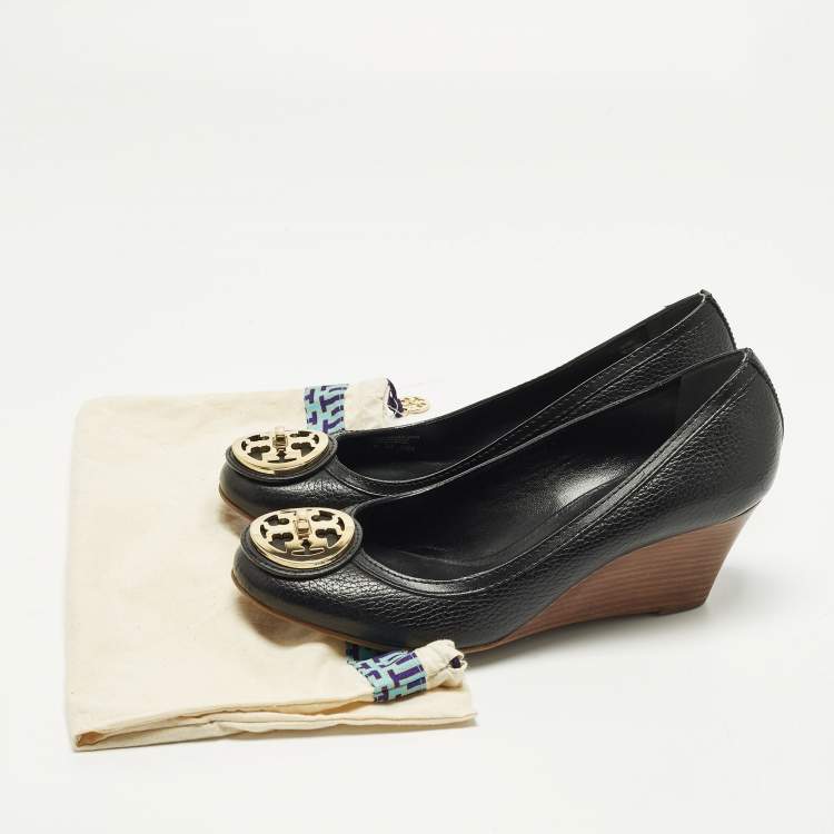Pre Owned Tory Burch Size 40 Black Leather Wedge Pumps