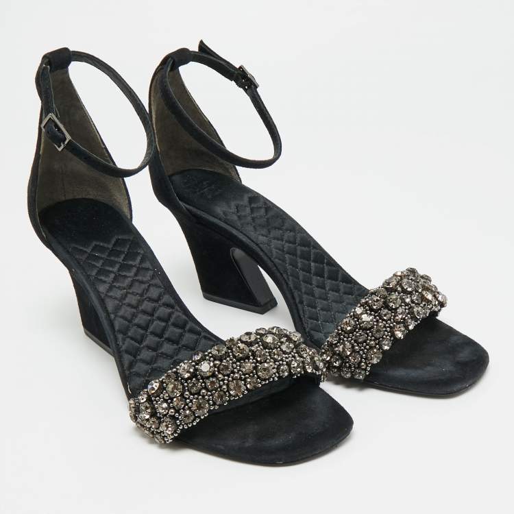مملوكة مسبقًا Tory Burch Size 39.5 Black Suede Crystal Embellished Ankle Strap Sandals