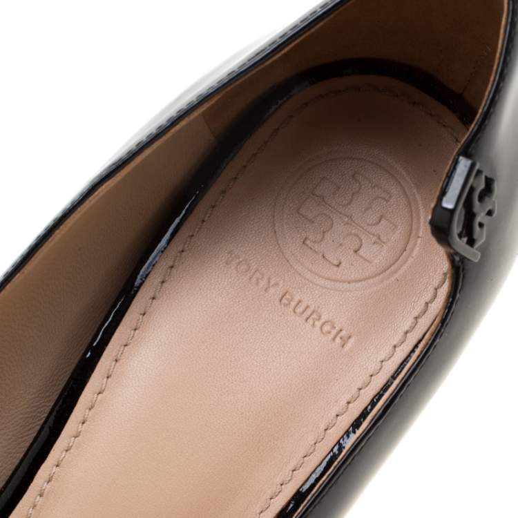 Pre Owned Tory Burch Monochrome Patent Leather Cap Toe Elizabeth Pointed Toe Pumps Size 39.5