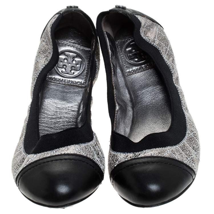 Pre Owned Tory Burch Silver/Black Quilted Leather Garter Ballet Flats Size 36