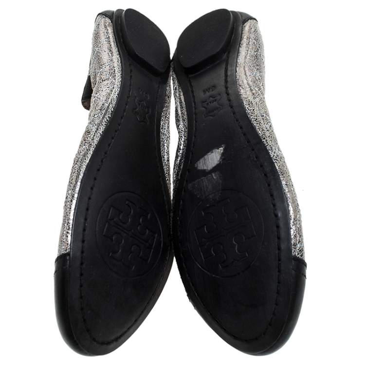 Pre Owned Tory Burch Silver/Black Quilted Leather Garter Ballet Flats Size 36