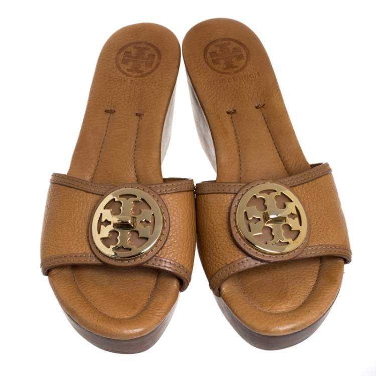 مملوكة مسبقًا Tory Burch Tan Leather Selma Platform Wedge Sandals Size 37