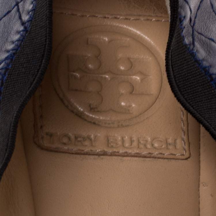 Pre Owned Tory Burch Blue/Black Patent And Leather Quilted Detail Scrunch Ballet Flats Size 38
