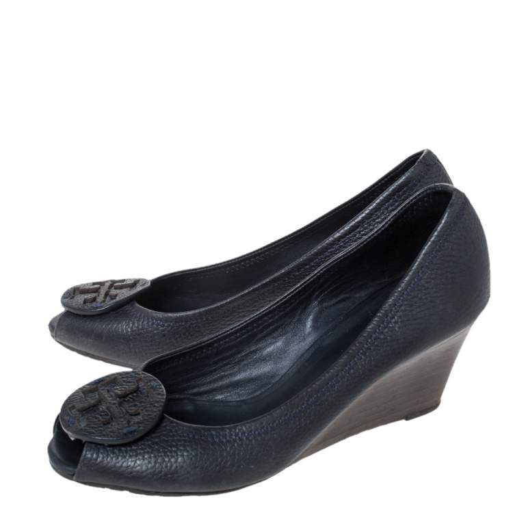 Pre Owned Tory Burch Blue Leather Logo Peep Toe Pumps Size 38.5