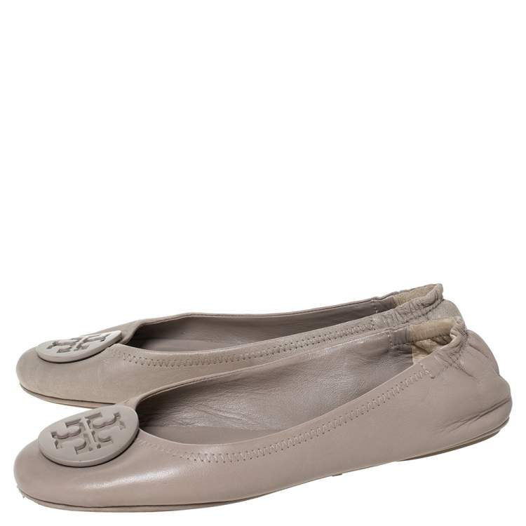 Pre Owned Tory Burch Grey Leather Minnie Scrunch Logo Ballet Flats Size 37.5