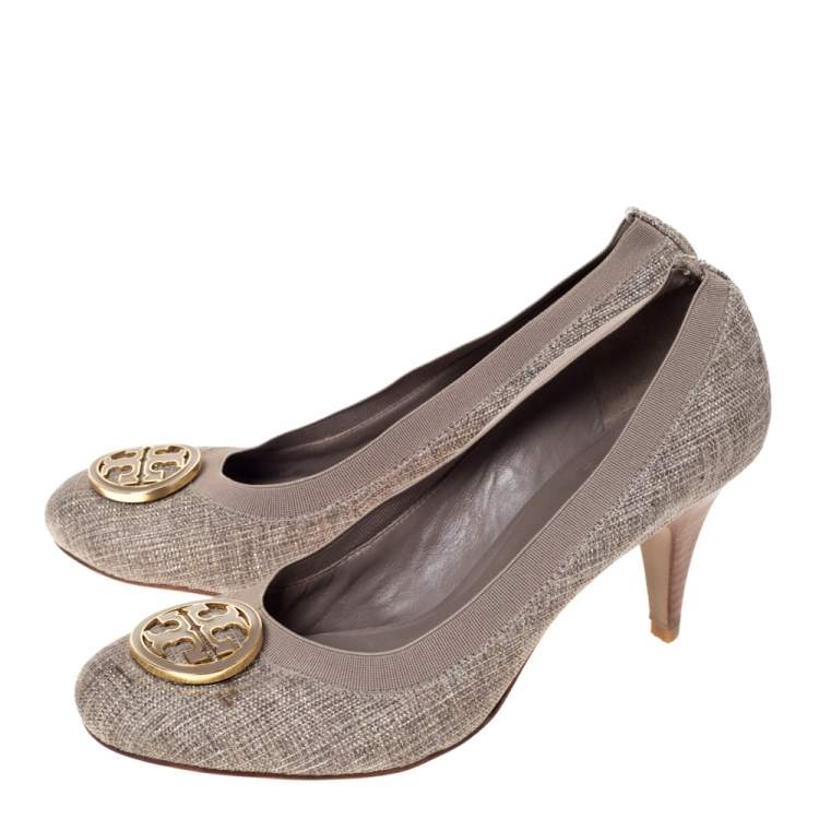 Pre Owned Tory Burch Grey Canvas Caroline Reva Scrunch Pumps Size 40