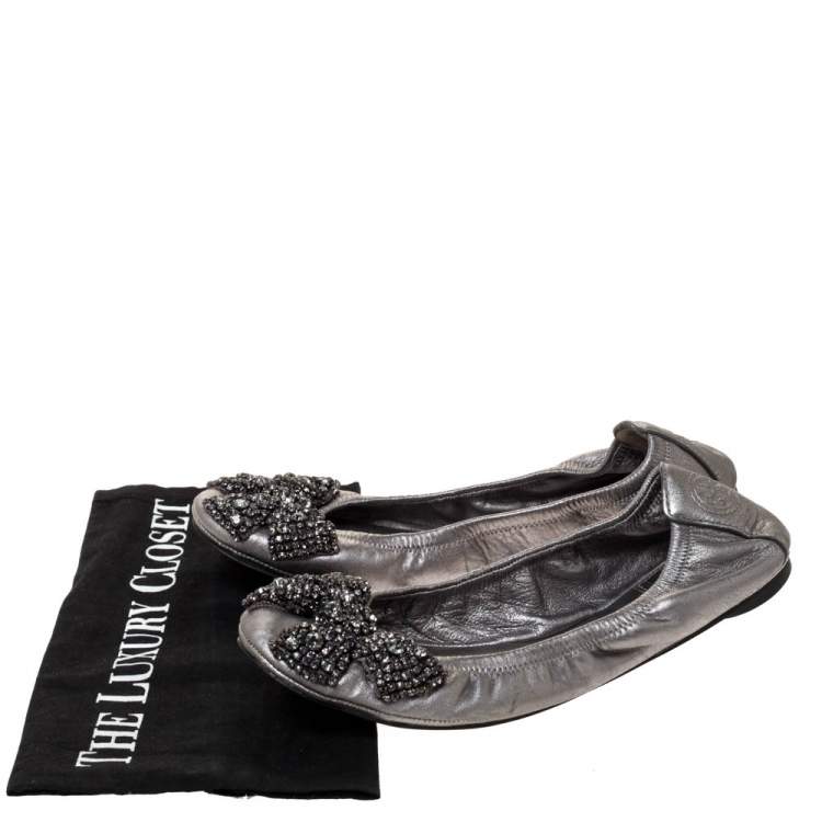 Pre Owned Tory Burch Metallic Silver Leather Azalea Scrunch Ballet Flats Size 38