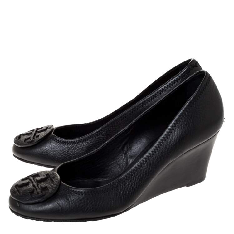 Pre Owned Tory Burch Black Leather Chelsea Wedge Pumps Size 39