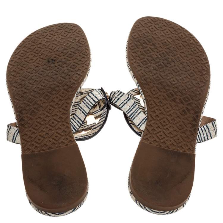 Pre Owned Tory Burch White/Blue Striped Snakeskin Embossed Miller Flat Thong Sandals Size 39.5