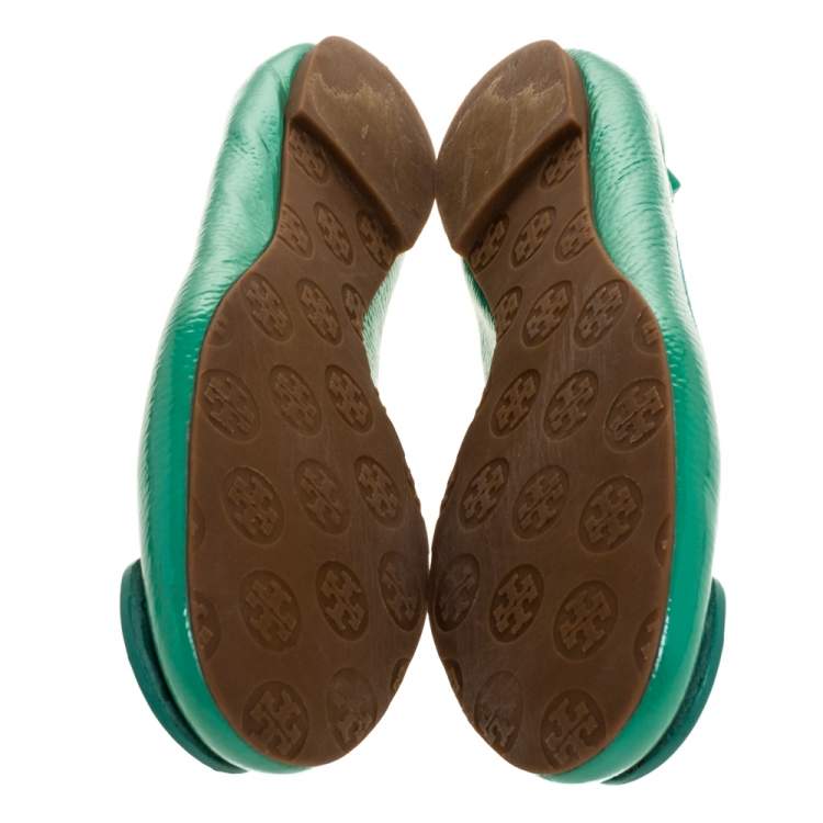 مملوكة مسبقًا Tory Burch Green Patent Leather Reva Tumbled Ballet Flats Size 39