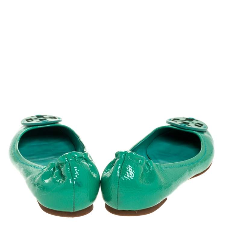 مملوكة مسبقًا Tory Burch Green Patent Leather Reva Tumbled Ballet Flats Size 39