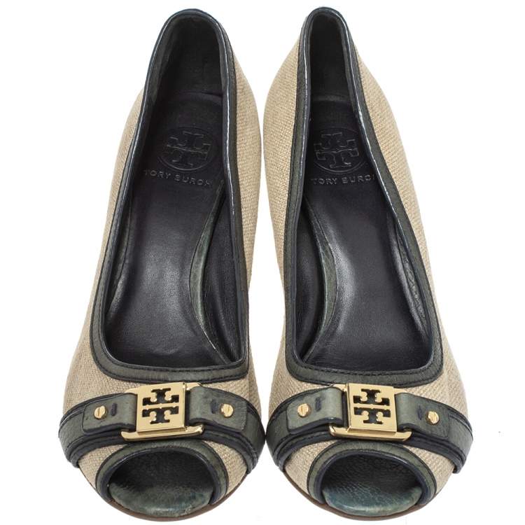 Pre Owned Tory Burch Beige Canvas And Green Leather Trim Wedge Peep Toe Pumps Size 39