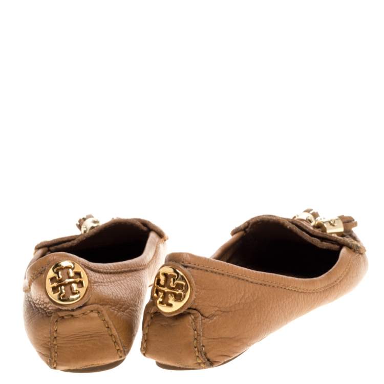 Pre Owned Tory Burch Tan Leather Lawrence Tassel And Logo Embellished Loafers Size 36.5